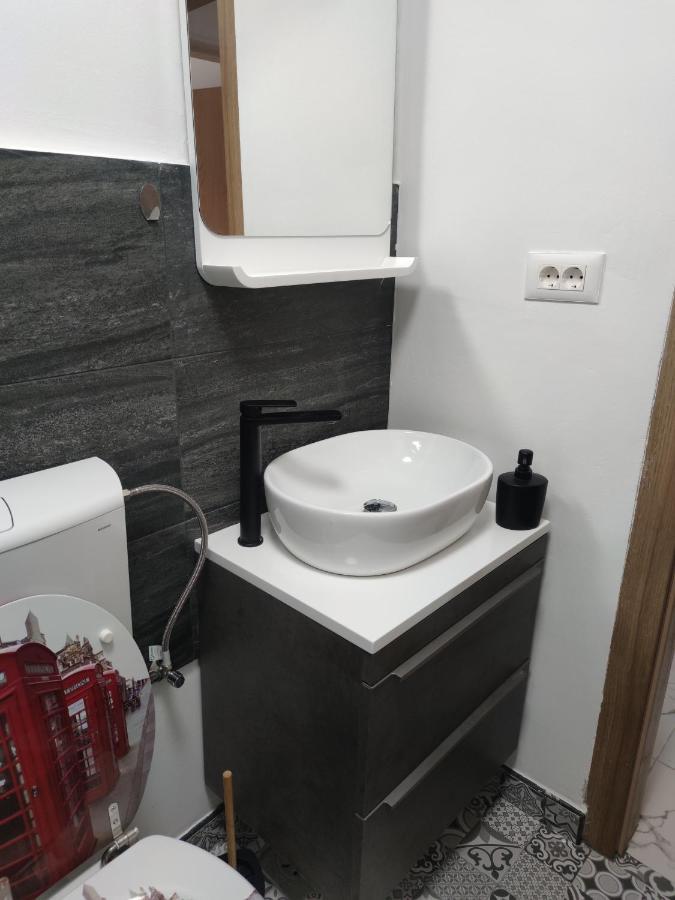 Apartman M&M'S Leilighet Karlovac Eksteriør bilde